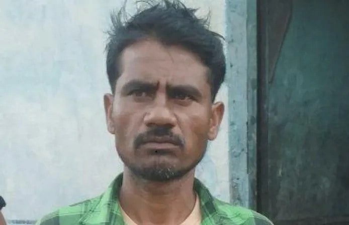 প্রায় ১০ বছরের বেশি সময় ধরে হীরা অনুসন্ধান কর‌ছেন রাজু গোউন্ড